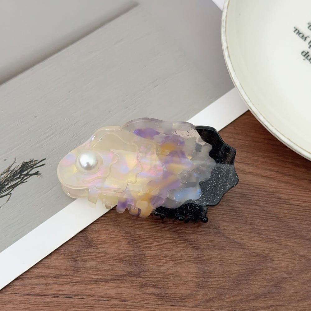 Medium Cartoon Oyster Hair Claw | NueShiny