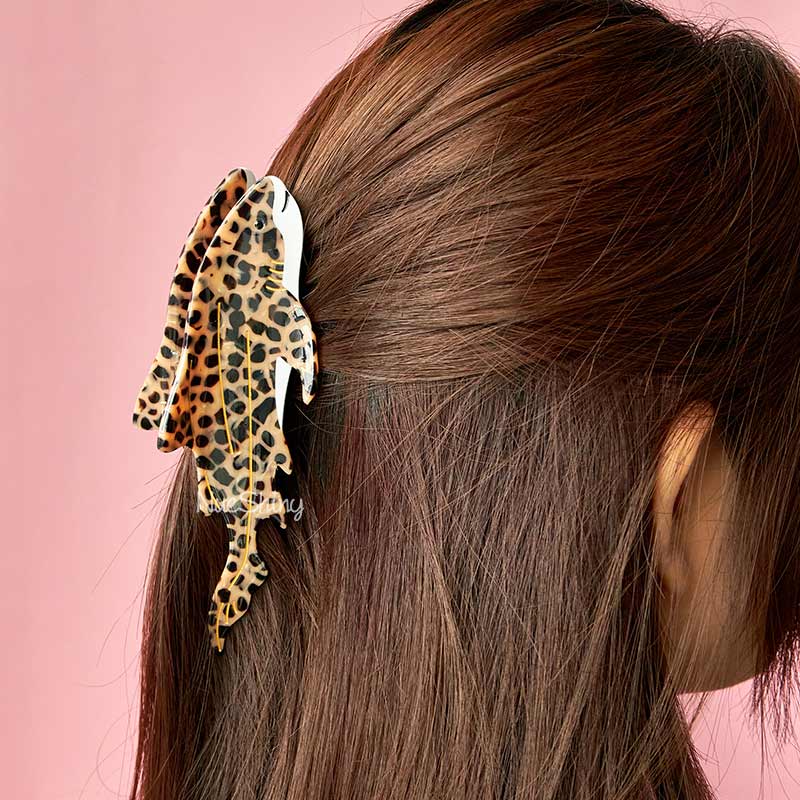 Jumbo Zebra Shark Hair Claw Clips | NueShiny