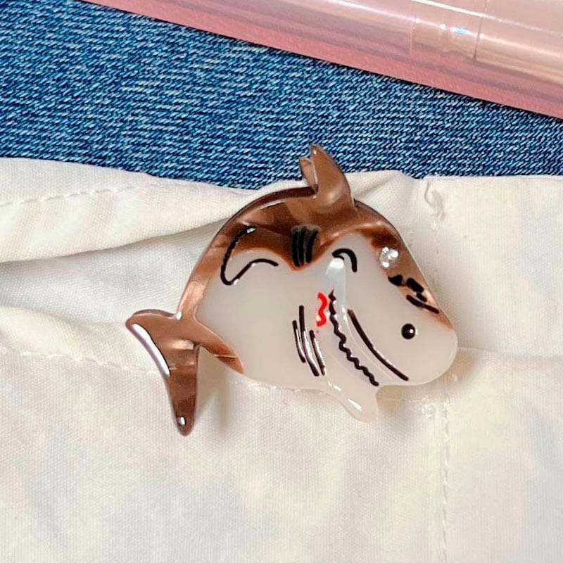 Mini Brown Smiling Shark Hair Claw Clips | NueShiny