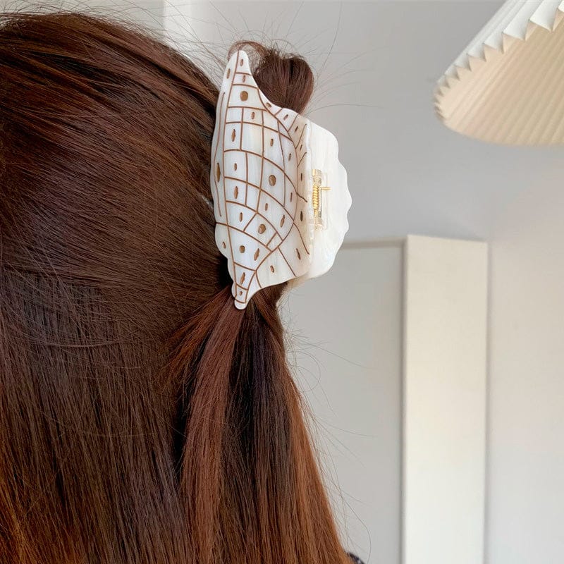Medium Beige Polka Dot Conch Hair Claw Clips | NueShiny