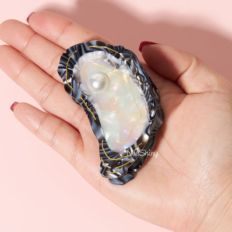 Oyster Hair Claw🦪 – A Little Pearl-fect Magic for Your Hair! 💖