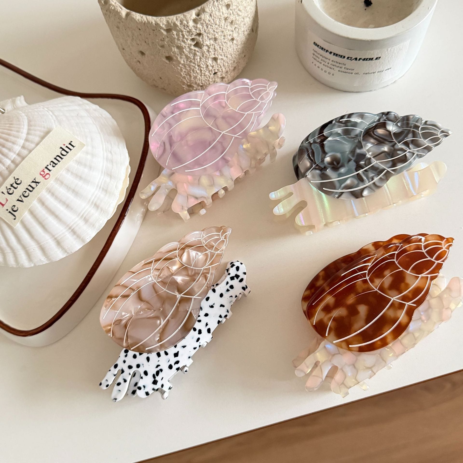Medium Conch Hair Claw | NueShiny