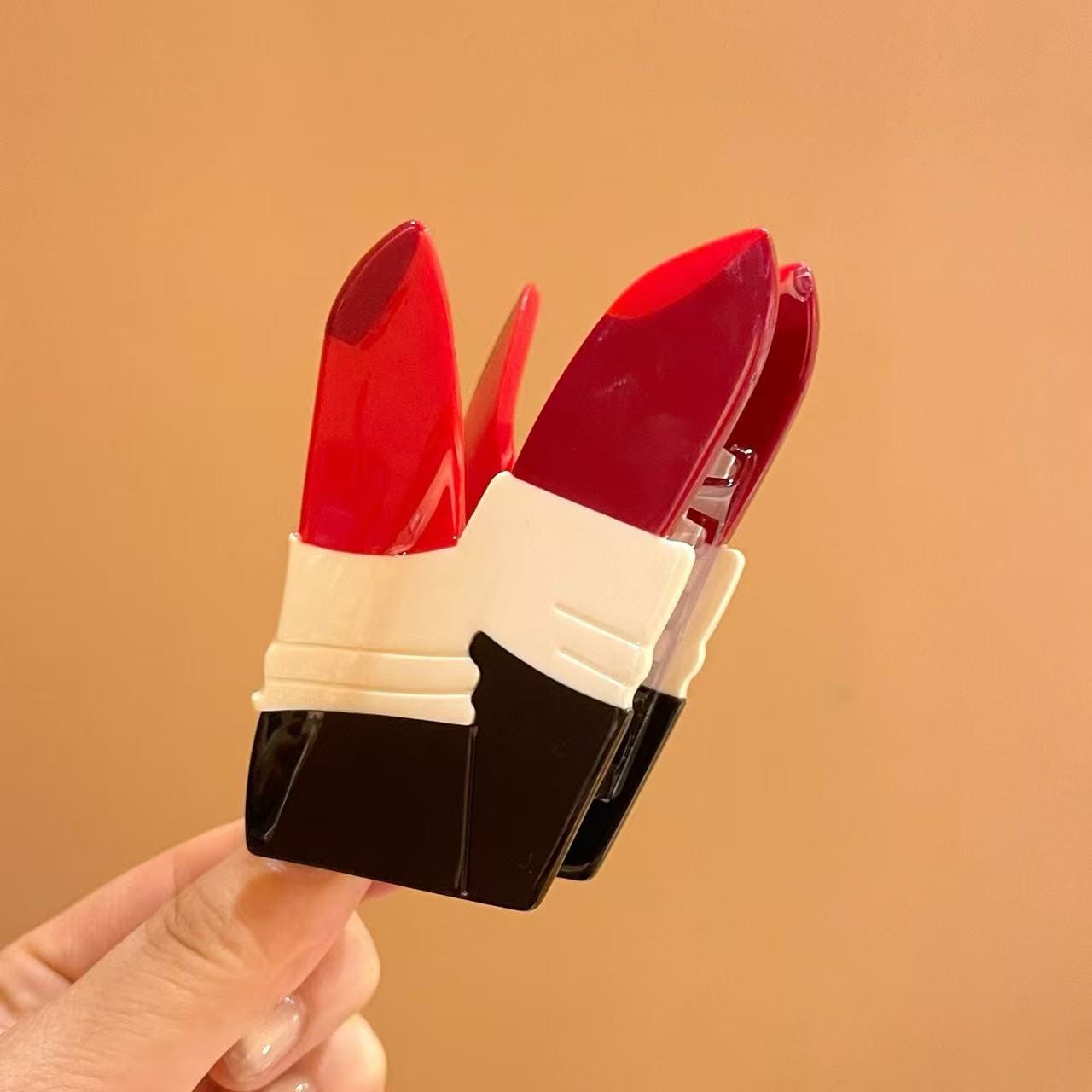 Medium Lipstick Hair Claw Clips丨NueShiny