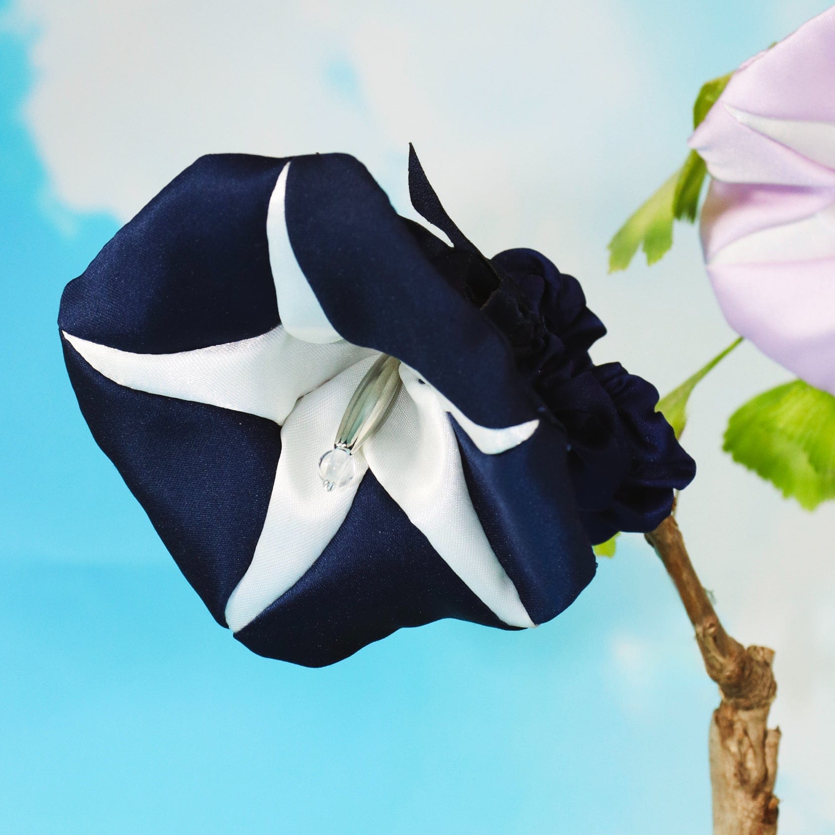 Morning Glory Hair Scrunchies | NueShiny& sorgenti