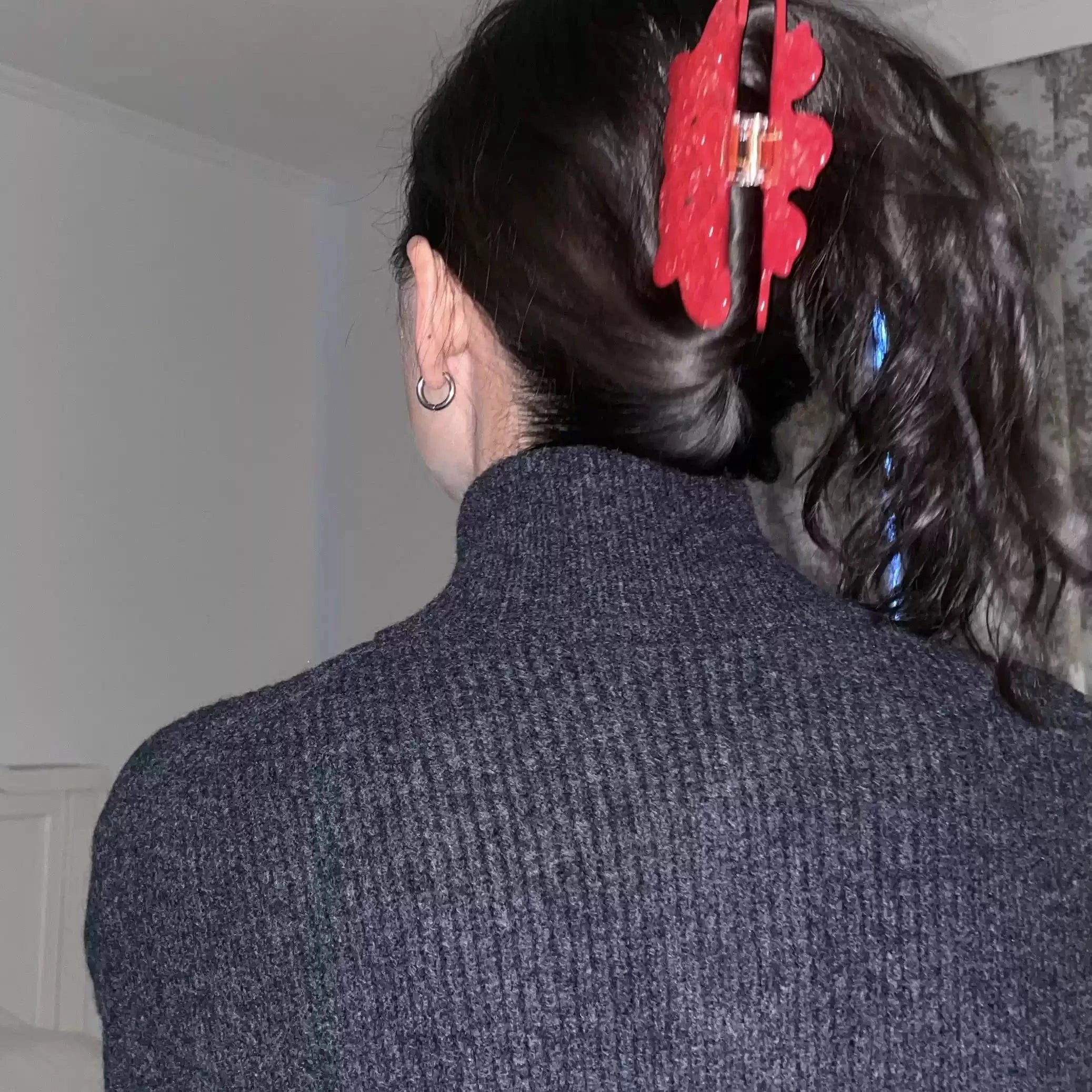 Large Red Familiar Hair Claw Clips | NueShiny