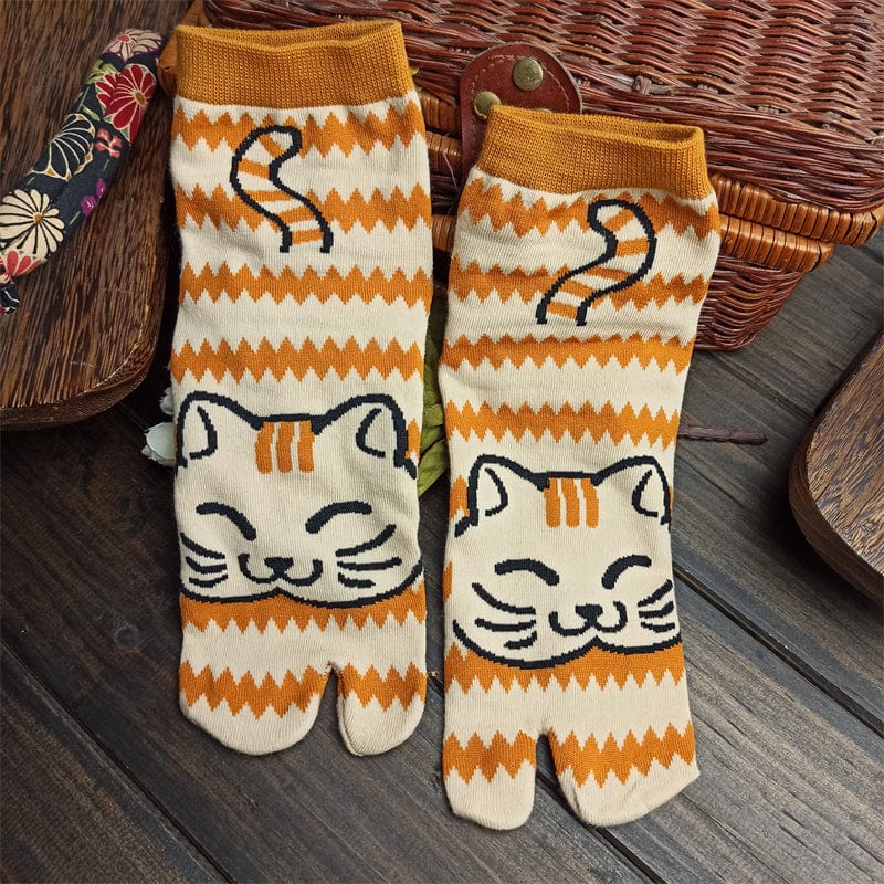 One Pair Of  Brown Cat Two-Toe Grip Socks | NueShiny