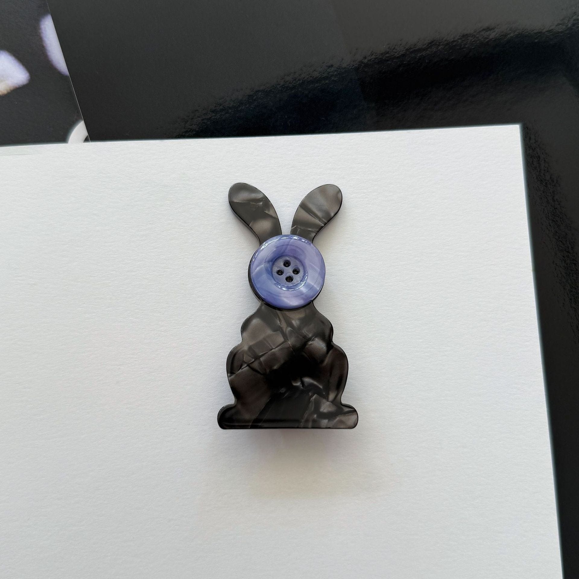 Small Black Rabbit Side Clip | NueShiny