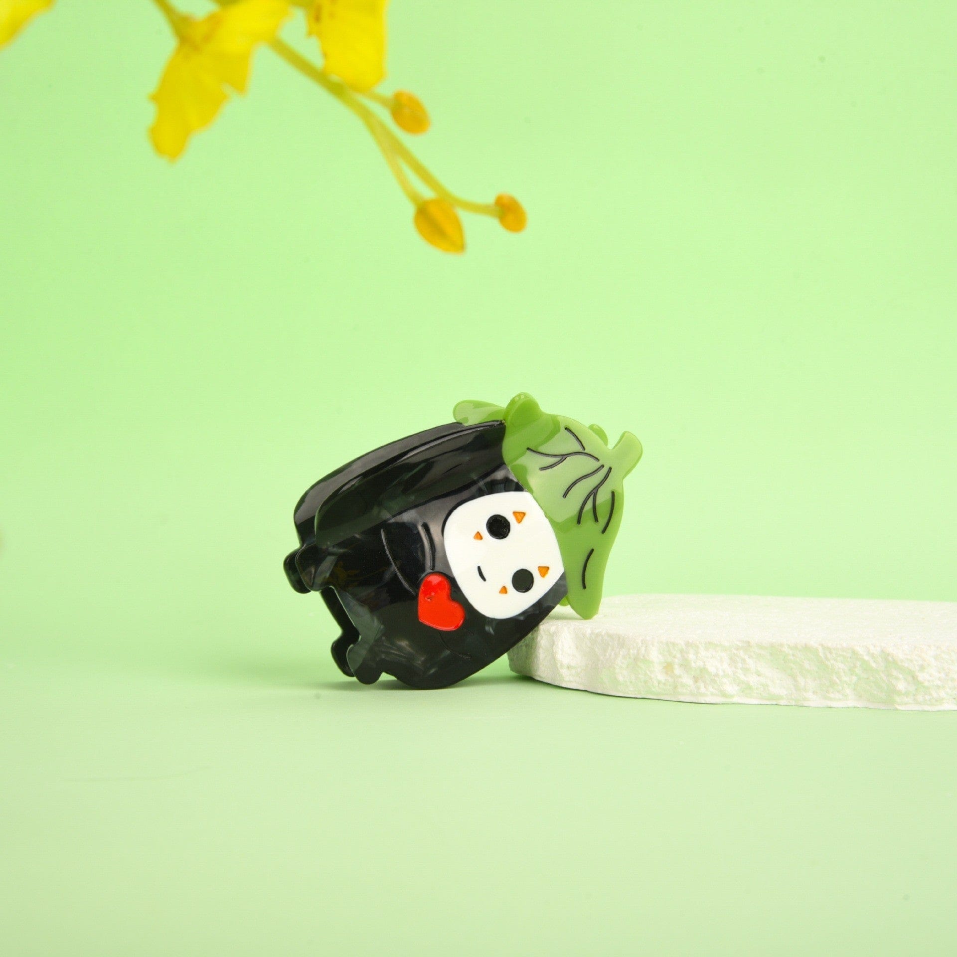 Medium Eggplant Hair Claw Clips | NueShiny