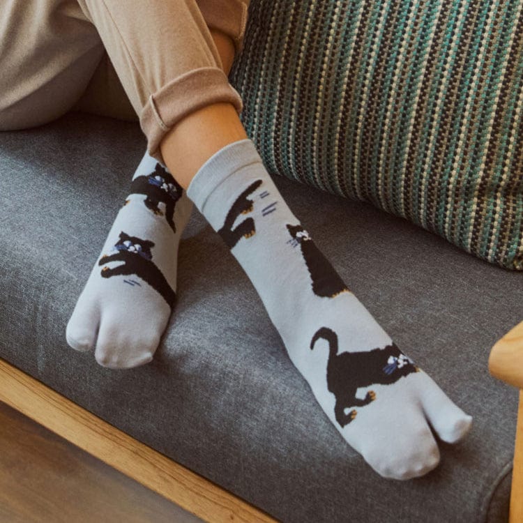 One Pair Of Light Blue Cat Tabi Socks | NueShiny
