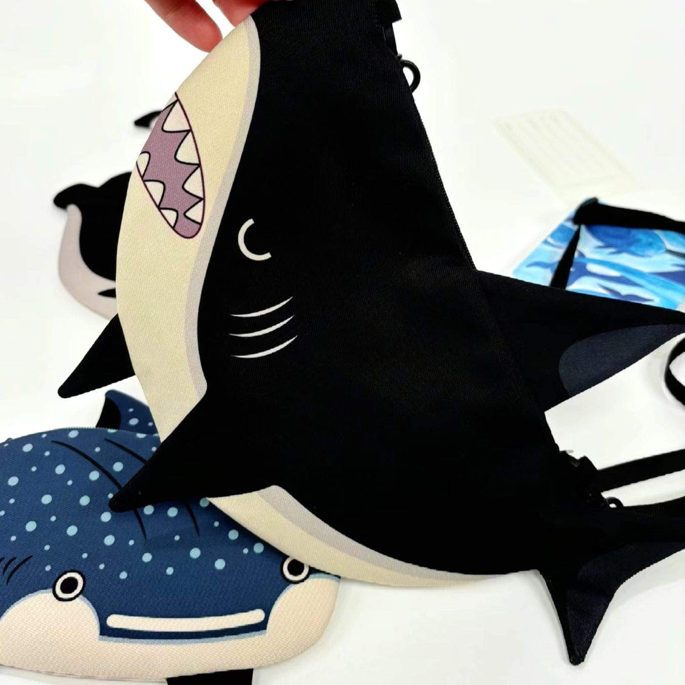 Shark Crossbody Bag | NueShiny & PIPIZU