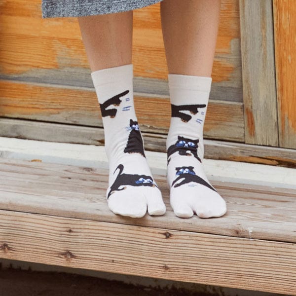 One Pair Of Cream White Cat Tabi Socks | NueShiny