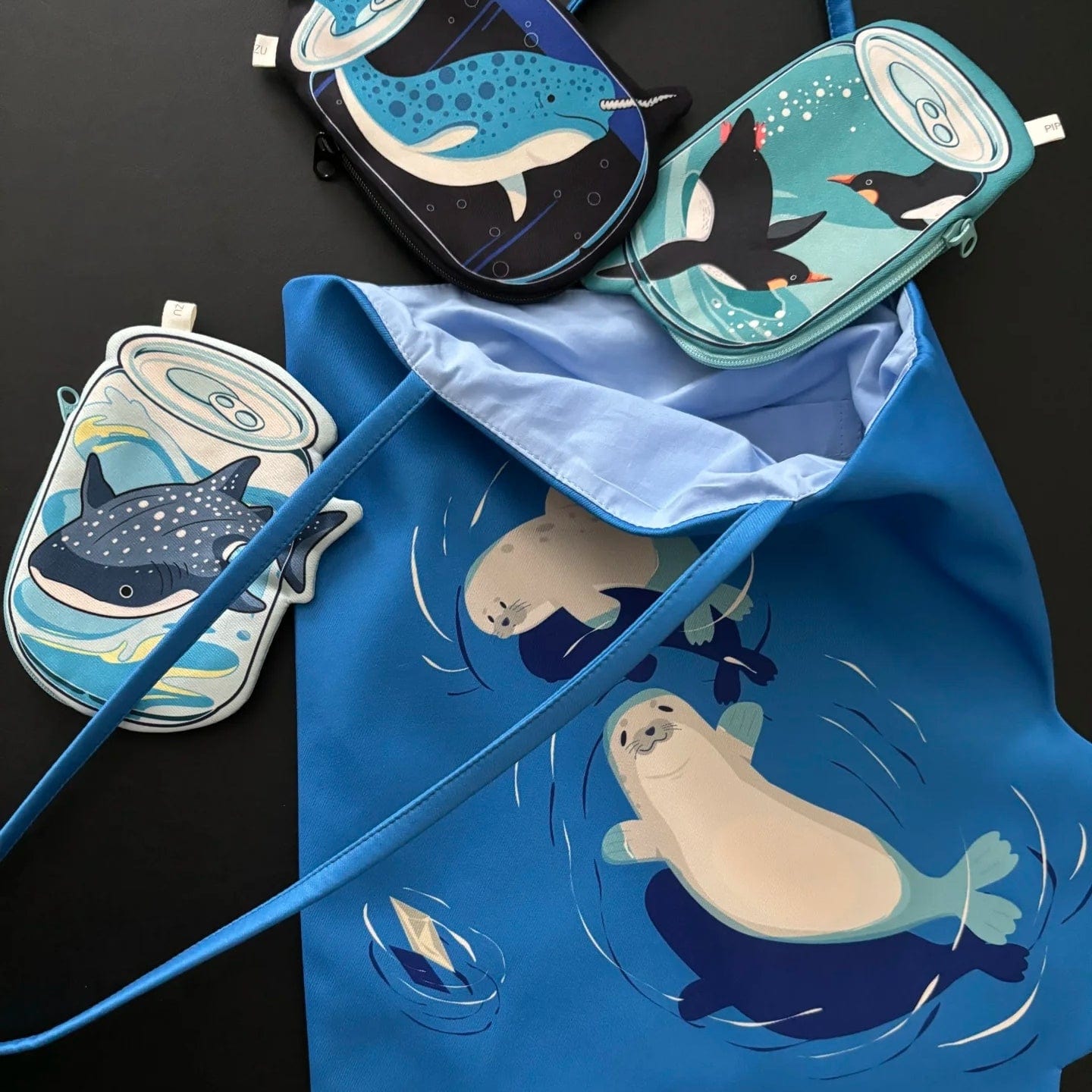 Dual-Sided Orca vs Seal Shoulder Bag | NueShiny & PIPIZU