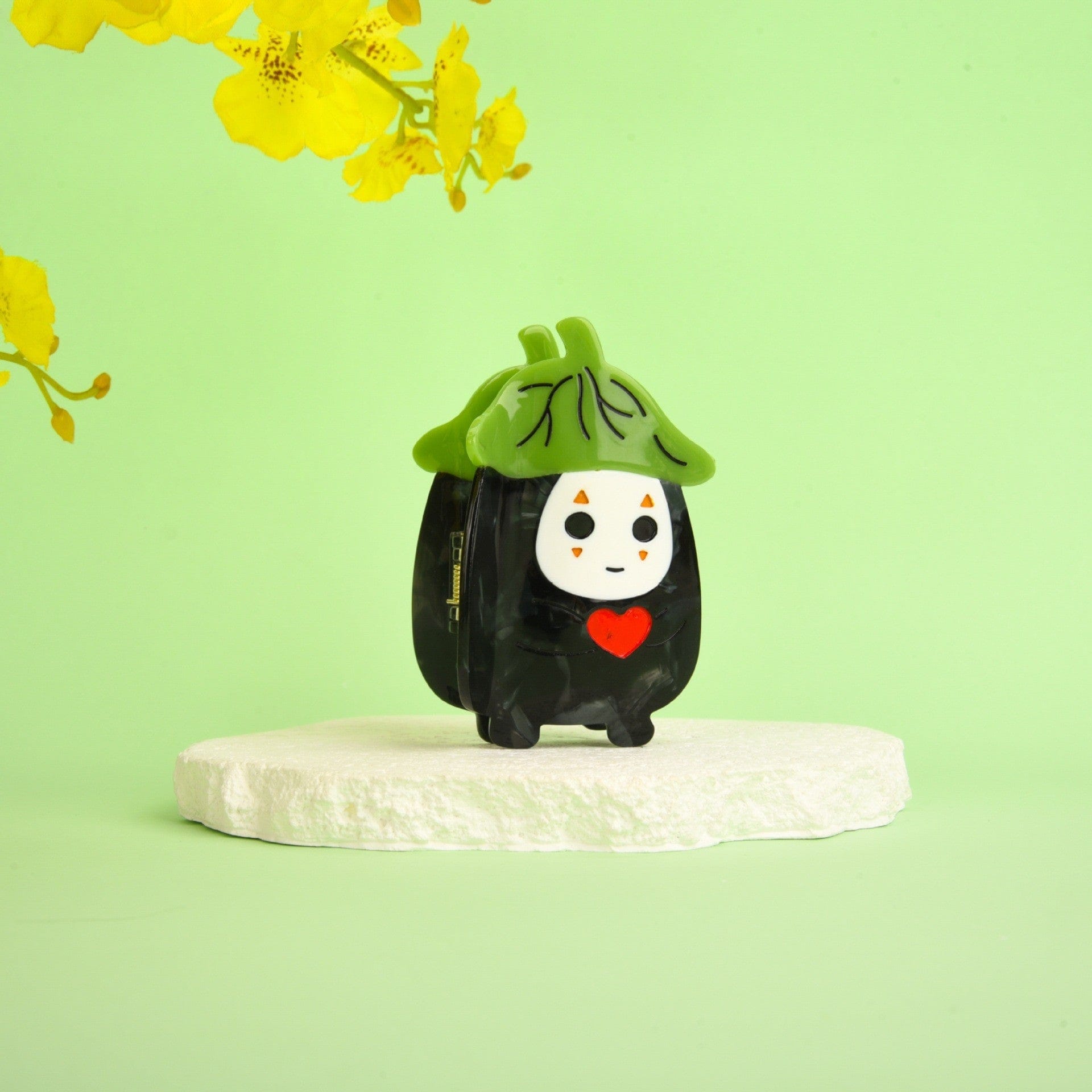 Medium Eggplant Hair Claw Clips | NueShiny