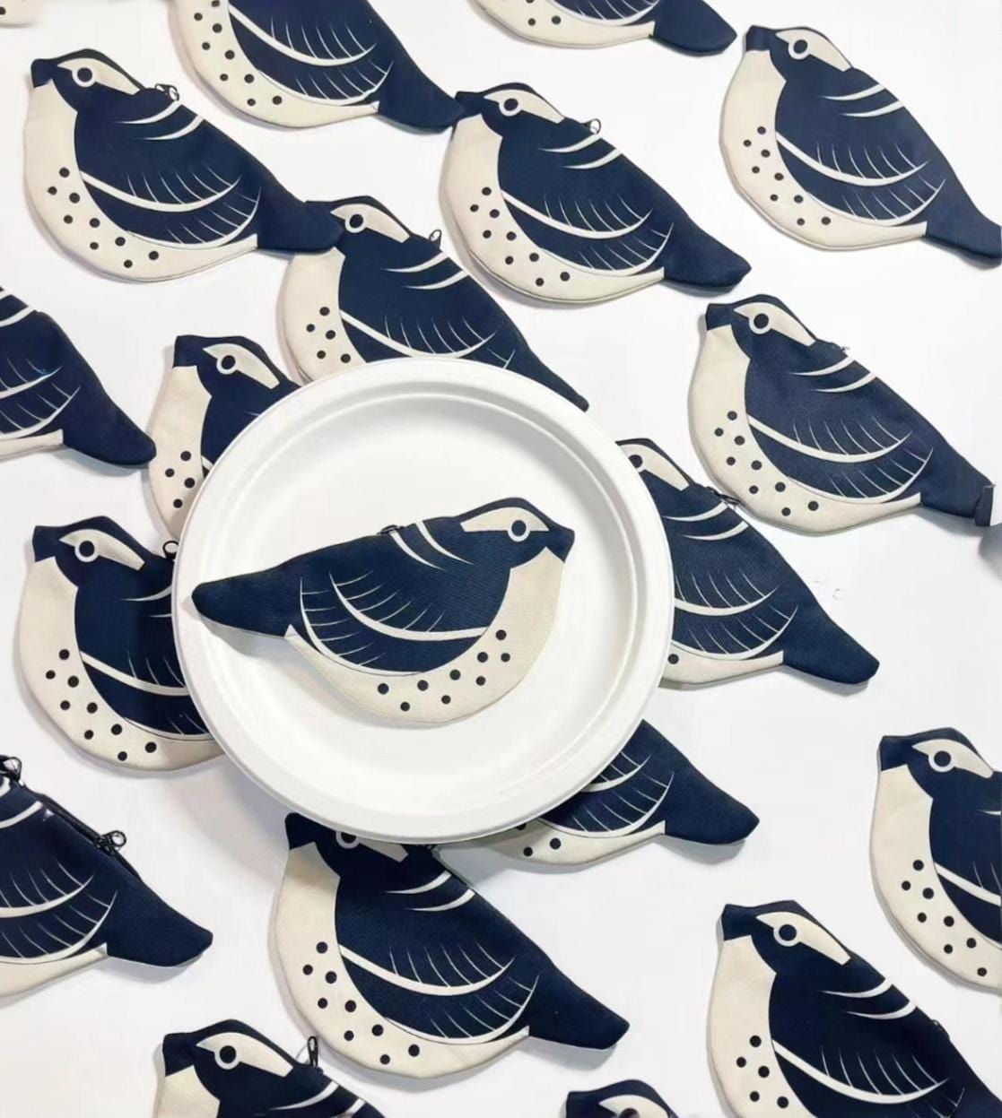Black-and-White Warbler Zipper Coin Purse