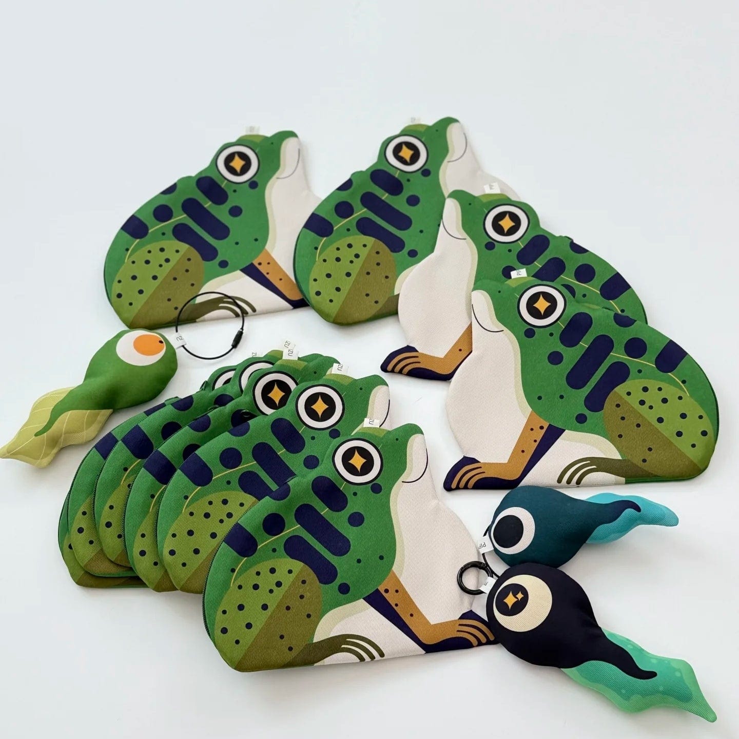 Green Frog & Money Frog Coin Purse with Strap | NueShiny & PIPIZU