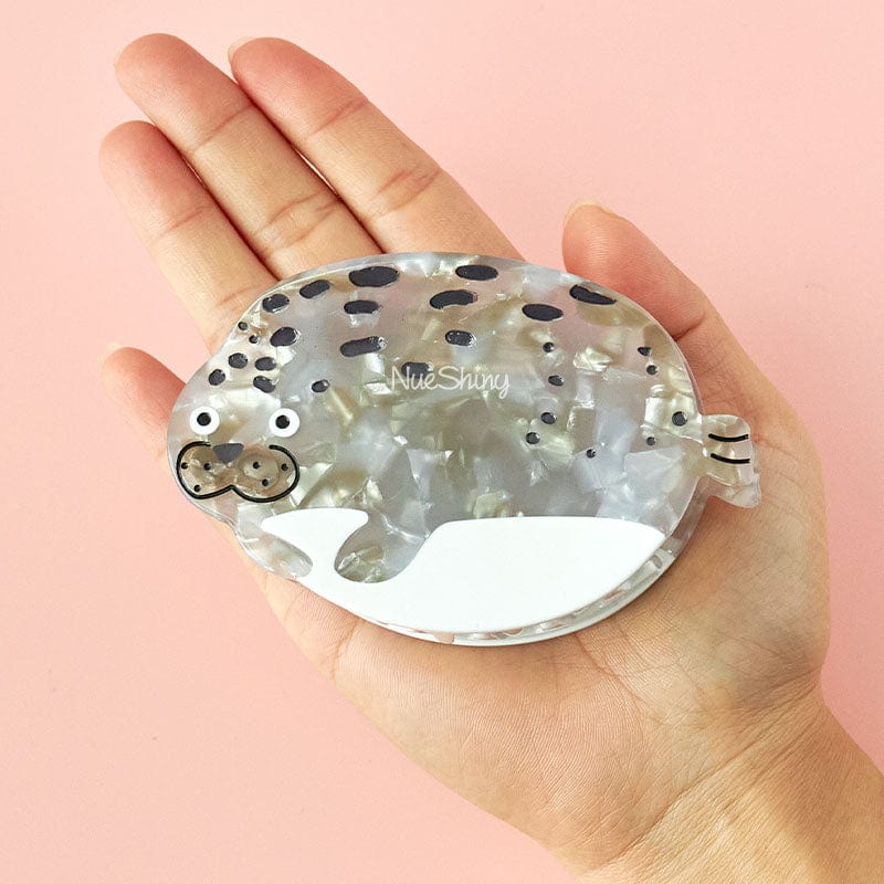 Large Roundy the Seal Hair Claw | NueShiny