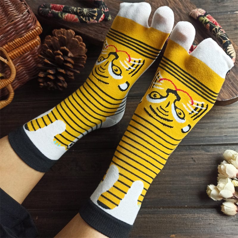 One Pair Of  Tiger Two-Toe Grip Socks | NueShiny
