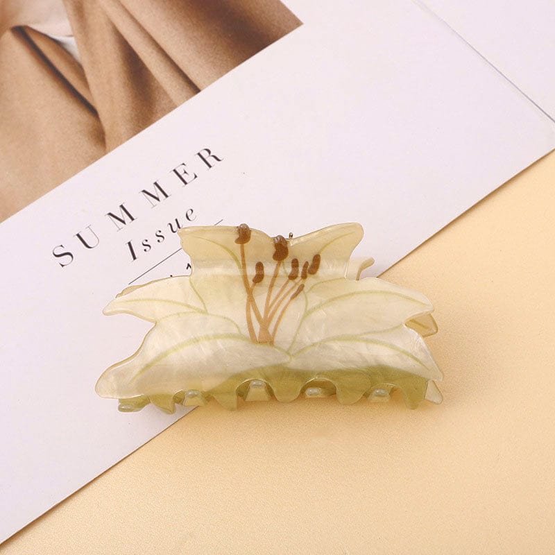 Medium A White Lily Hair Claw Clip丨NueShiny