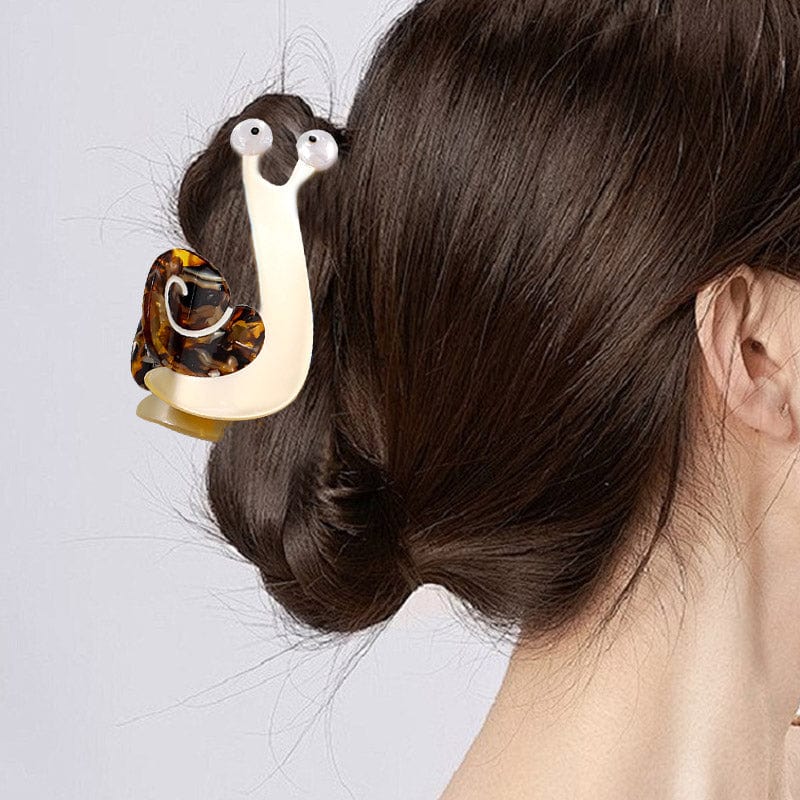 Medium Off-white Cartoon Snail Hair Claw Clips | NueShiny